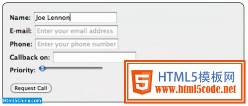 显示下列文本输入字段：Name、Email、Phone、Callback on 和 Priority。Name 字段具有姓名 Joe Lennon。Email 和 Phone 字段具有灰色占位符文本。底部的按钮为‘Request call。’